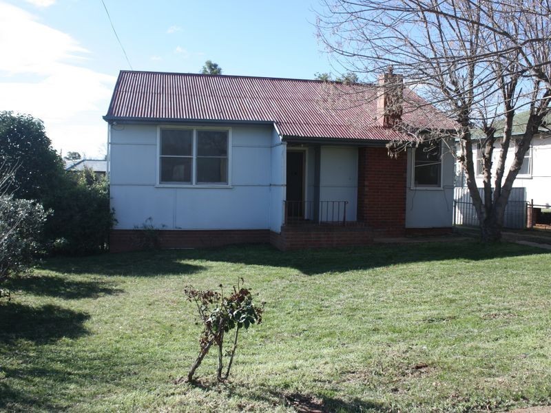 7 Scherger Place, Mount Austin NSW 2650