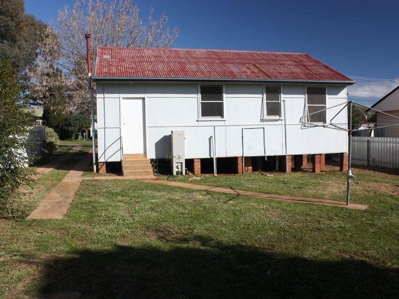 7 Scherger Place, Mount Austin NSW 2650