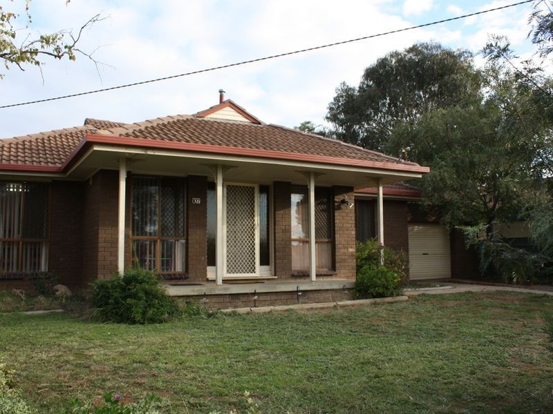107 Raye Street, Tolland NSW 2650