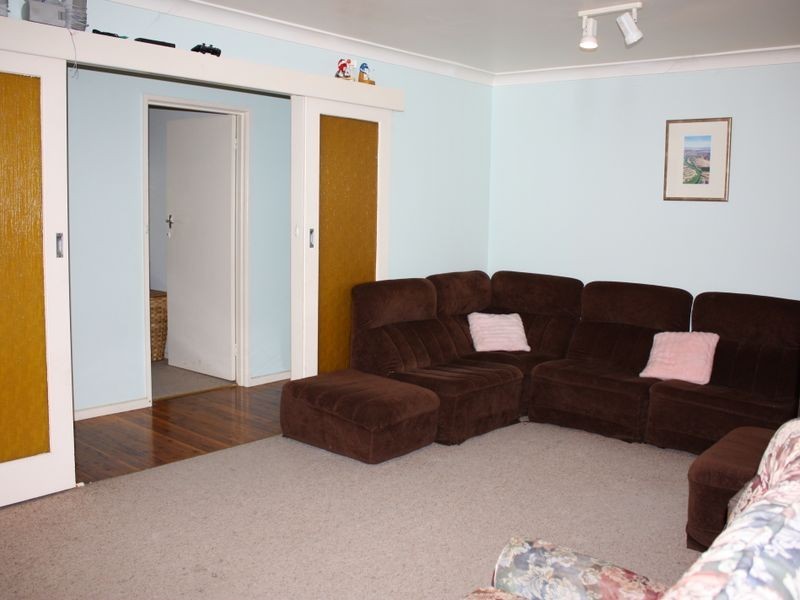 107 Raye Street, Tolland NSW 2650