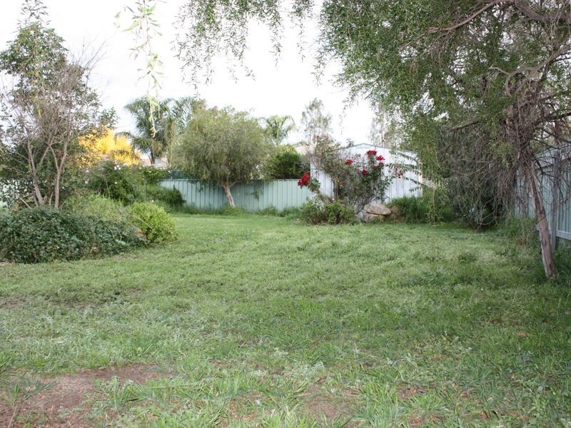 107 Raye Street, Tolland NSW 2650