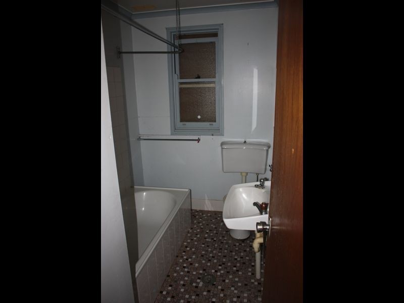 11 Edghill Place, Tolland NSW 2650