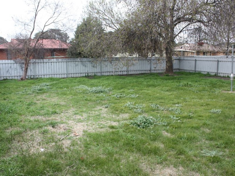 11 Edghill Place, Tolland NSW 2650