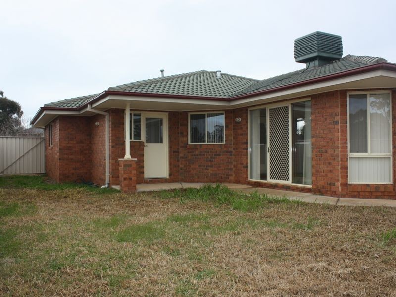 12a Lewis Street, Coolamon NSW 2701