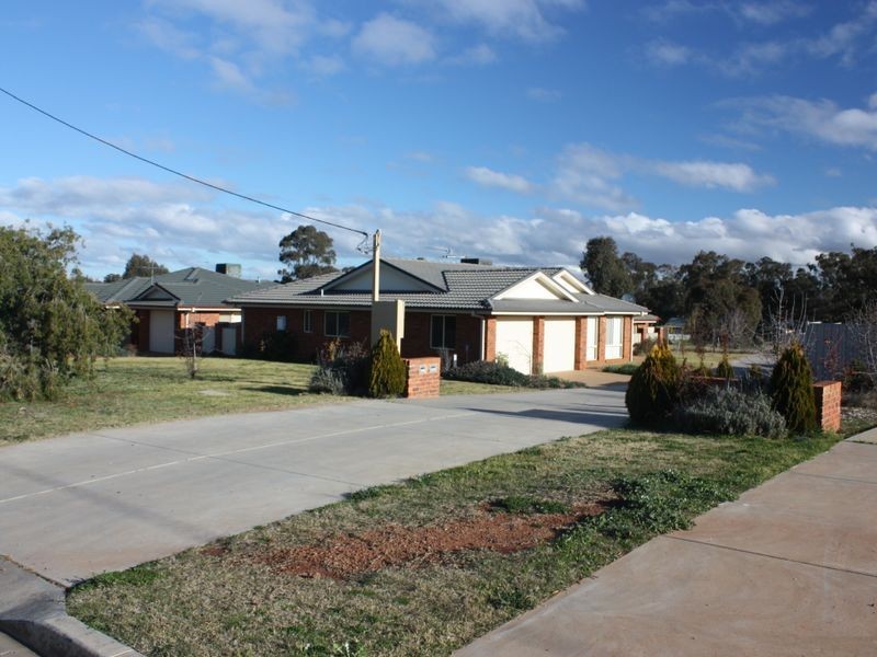 12a Lewis Street, Coolamon NSW 2701