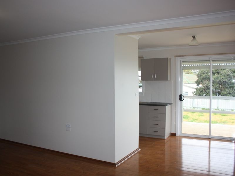 5 Baird Avenue, Kooringal NSW 2650