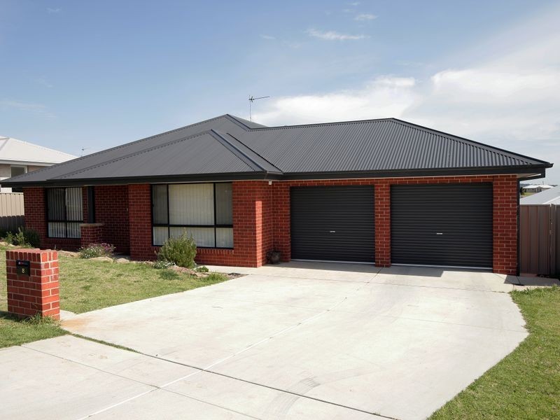 68 Kaloona Drive, Bourkelands NSW 2650