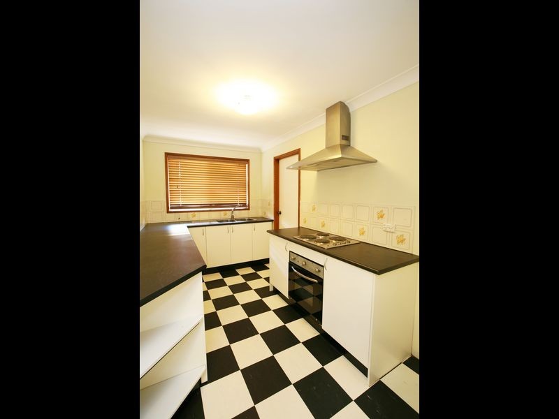 2/31 Kenneally Street, Kooringal NSW 2650