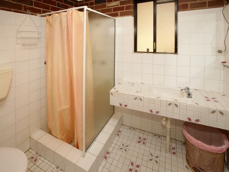 24 Sherwood Avenue, Kooringal NSW 2650