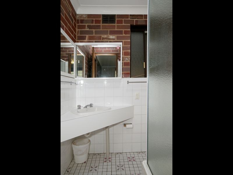 24 Sherwood Avenue, Kooringal NSW 2650