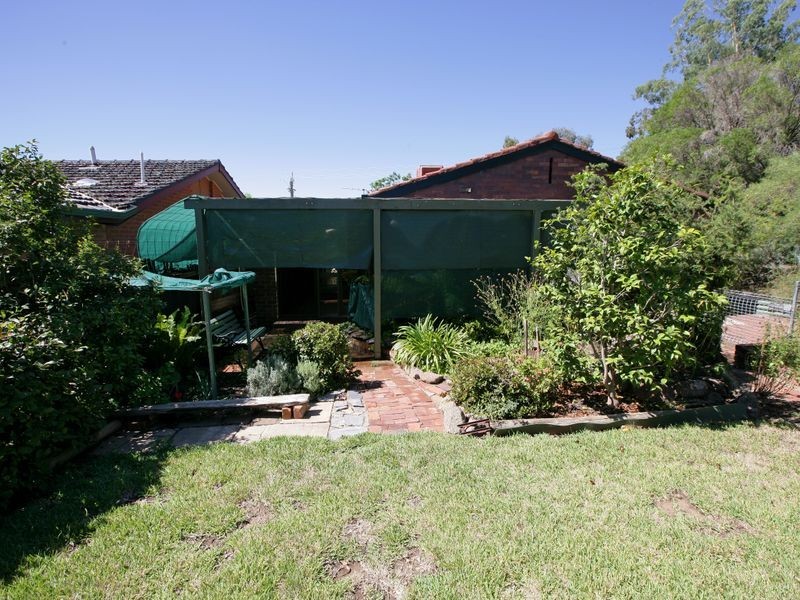 24 Sherwood Avenue, Kooringal NSW 2650