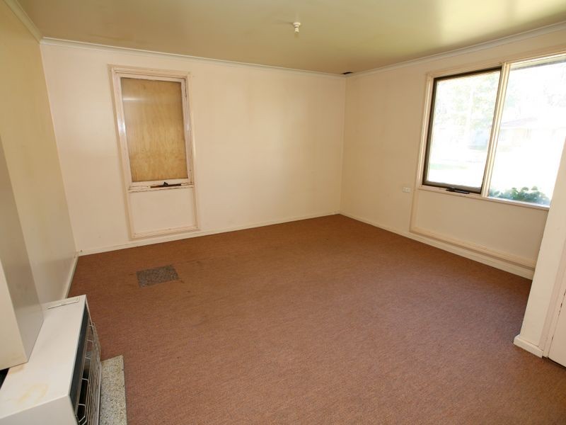 10 Edghill Place, Tolland NSW 2650