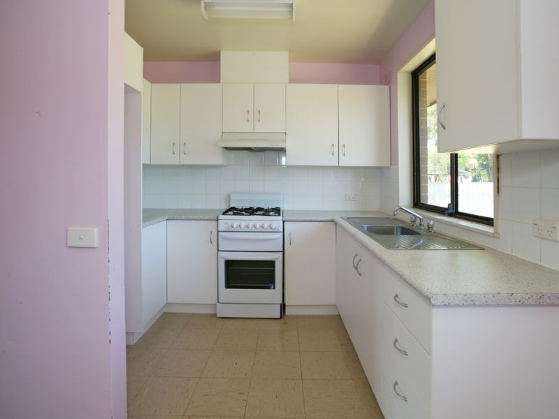 10 Adams Street, Ashmont NSW 2650