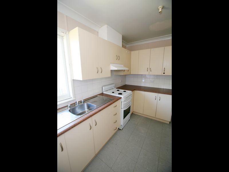 21 Tichborne Crescent, Kooringal NSW 2650