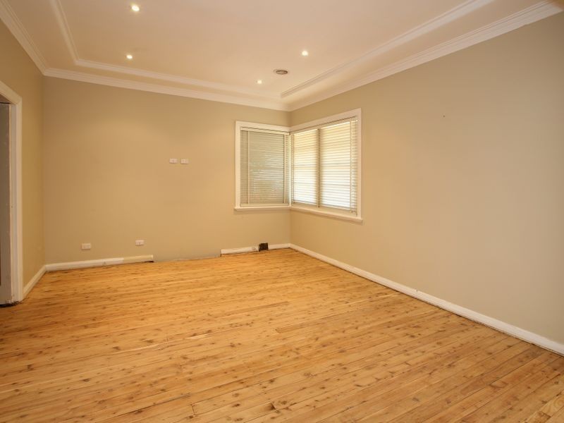 31 Sunshine Avenue, Turvey Park NSW 2650