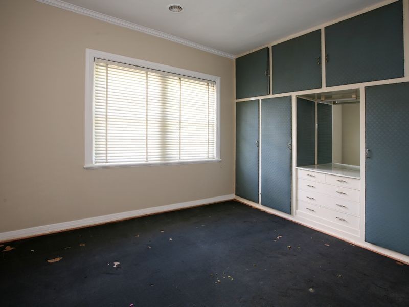 31 Sunshine Avenue, Turvey Park NSW 2650