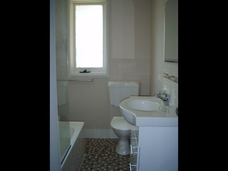 12 Edghill Place, Tolland NSW 2650