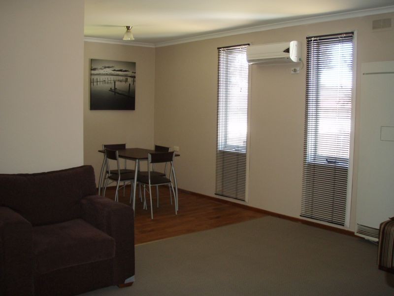 12 Edghill Place, Tolland NSW 2650