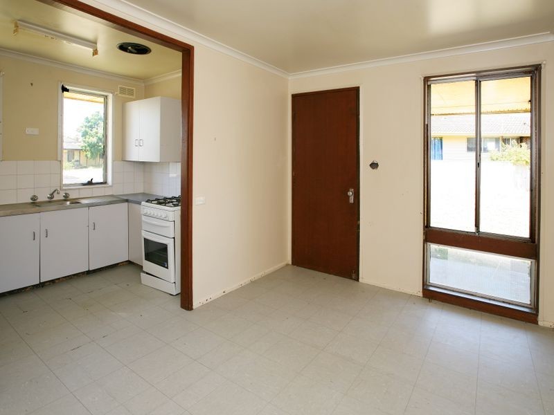 43 Adams Street, Ashmont NSW 2650