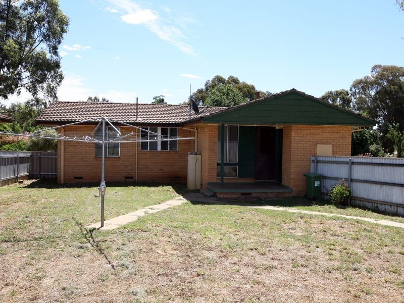 43 Adams Street, Ashmont NSW 2650