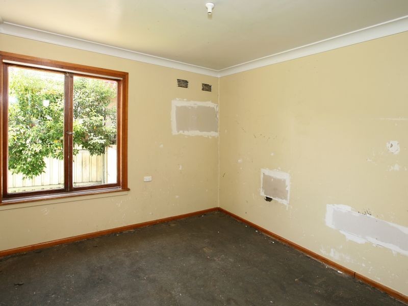 49 Ziegler Avenue, Kooringal NSW 2650