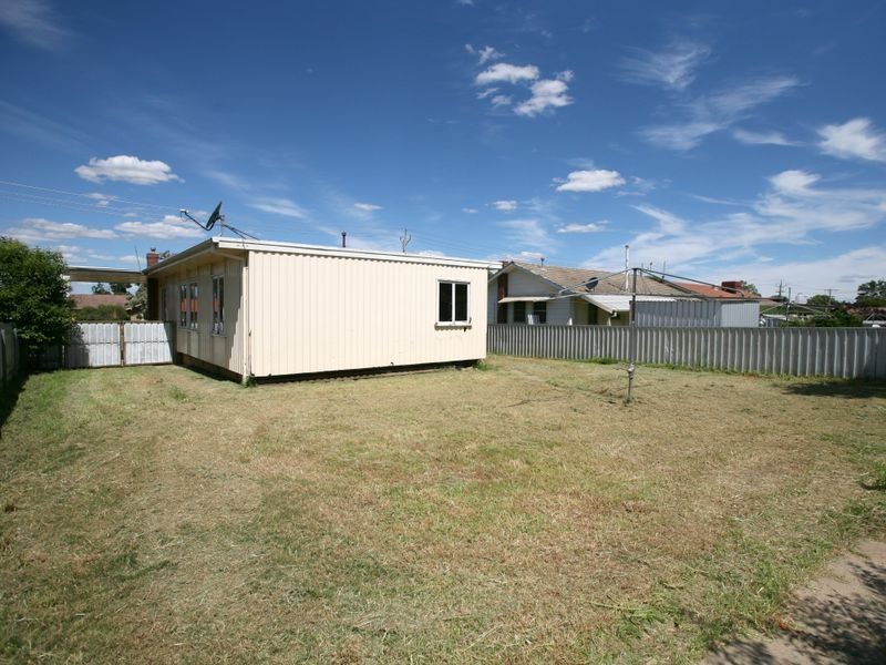49 Ziegler Avenue, Kooringal NSW 2650