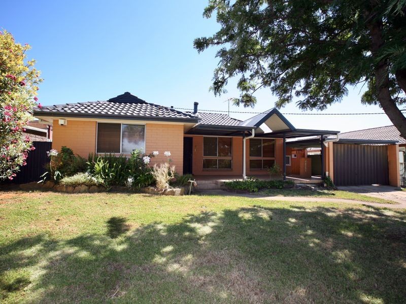 45 Red Hill Road, Kooringal NSW 2650