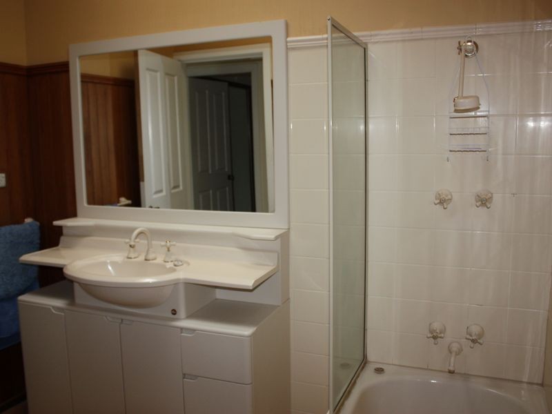 11 Morundah Street, Wagga Wagga NSW 2650