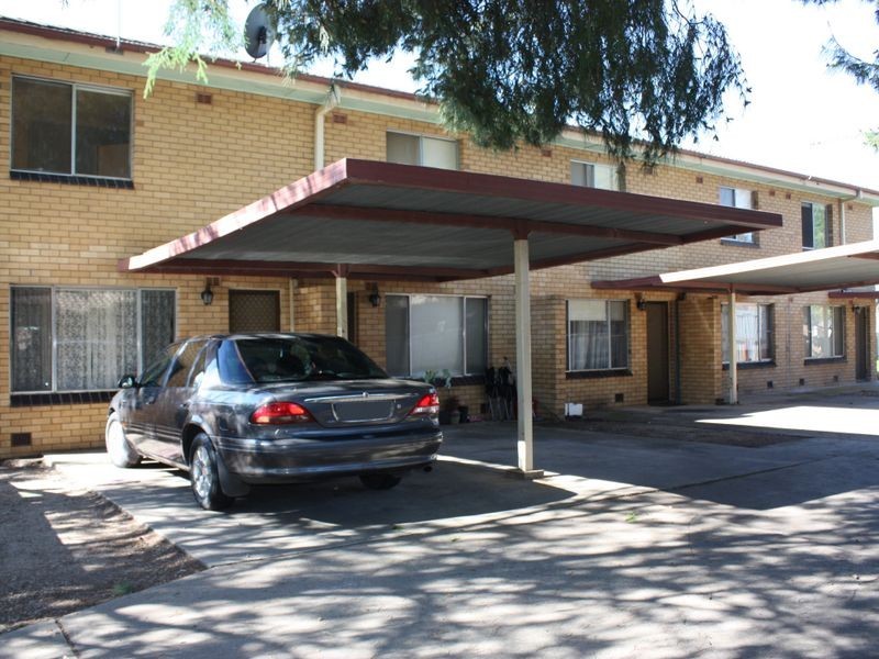12 Higgins Avenue, Wagga Wagga NSW 2650