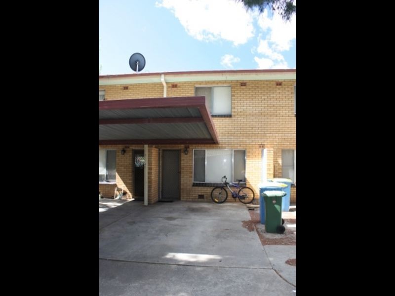 12 Higgins Avenue, Wagga Wagga NSW 2650
