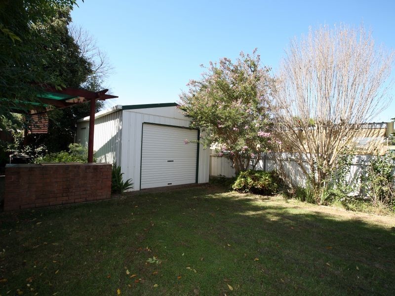 6 Ziegler Avenue, Kooringal NSW 2650