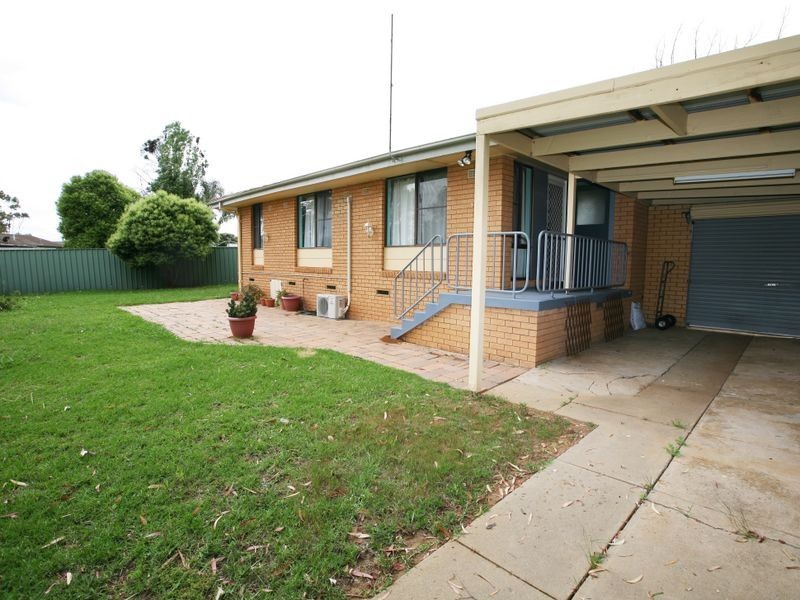 40 Callaghan Street, Ashmont NSW 2650