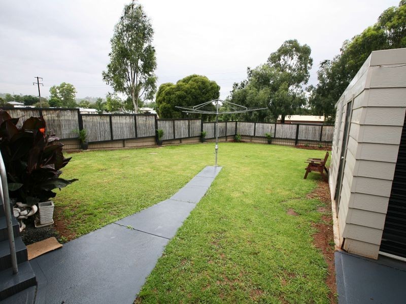 30 Gilmore Avenue, Mount Austin NSW 2650