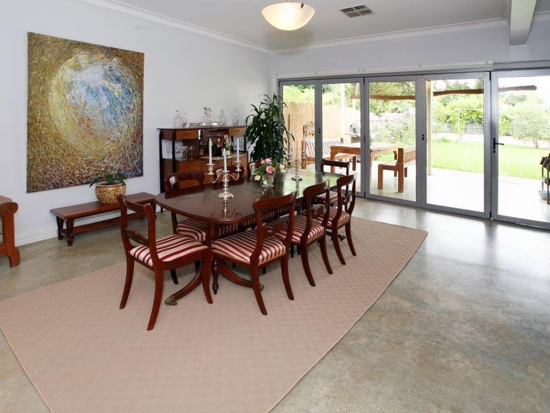 42 Simmons Street, Wagga Wagga NSW 2650