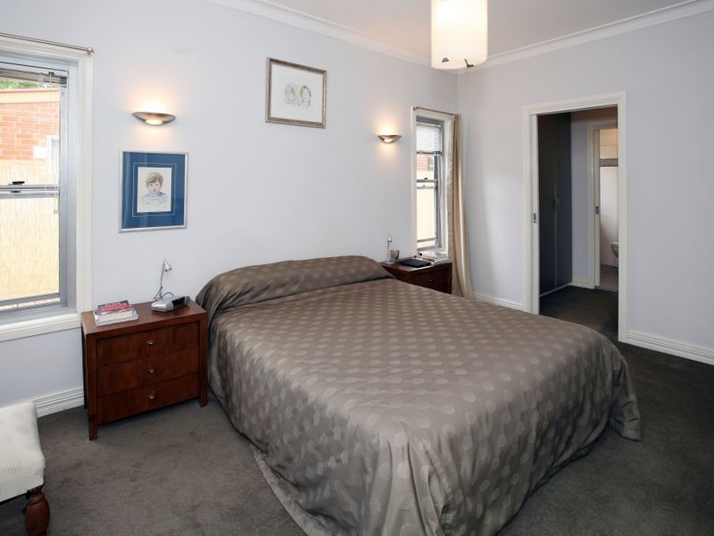 42 Simmons Street, Wagga Wagga NSW 2650