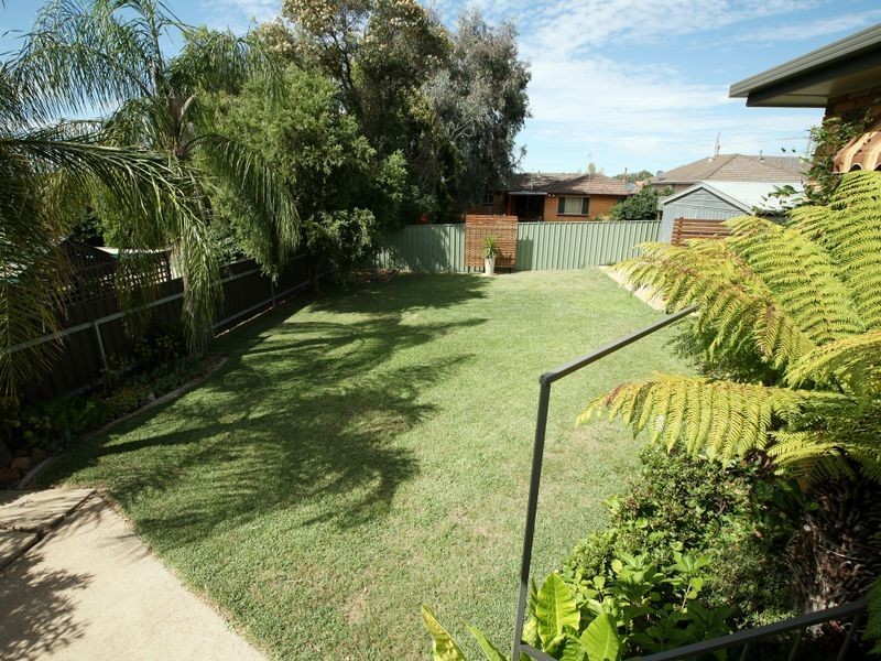 41 Merinda Crescent, Kooringal NSW 2650