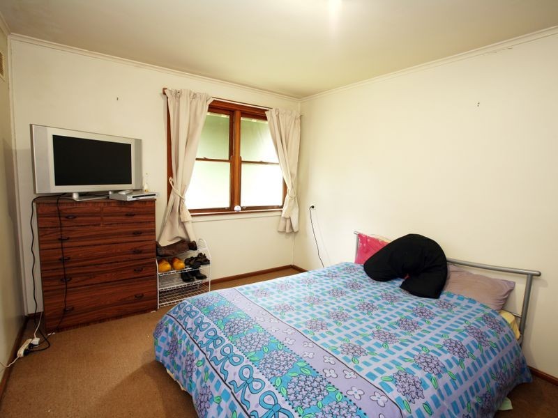 44 Gilmore Avenue, Mount Austin NSW 2650