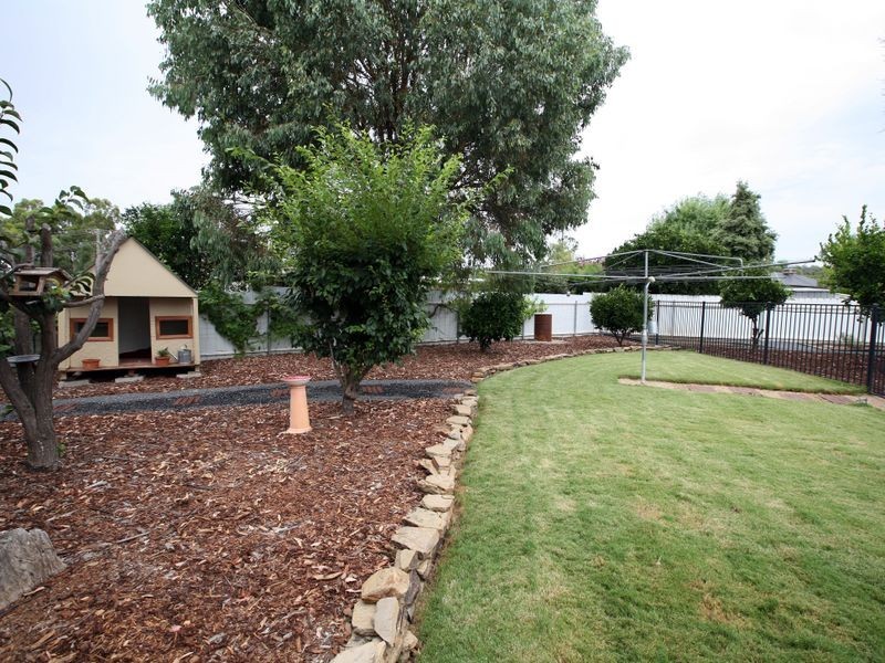 7 Cutler Avenue, Kooringal NSW 2650