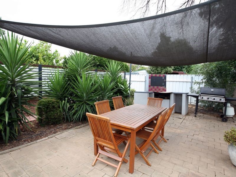 7 Cutler Avenue, Kooringal NSW 2650