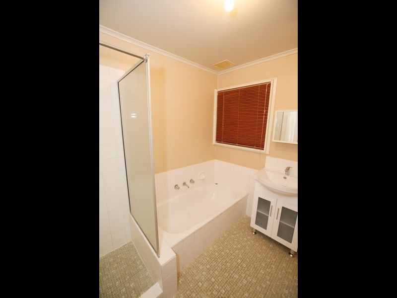 155 Raye Street, Tolland NSW 2650