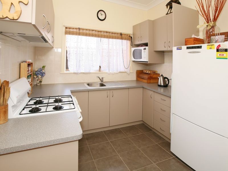 25 Montgomery Street, Ashmont NSW 2650