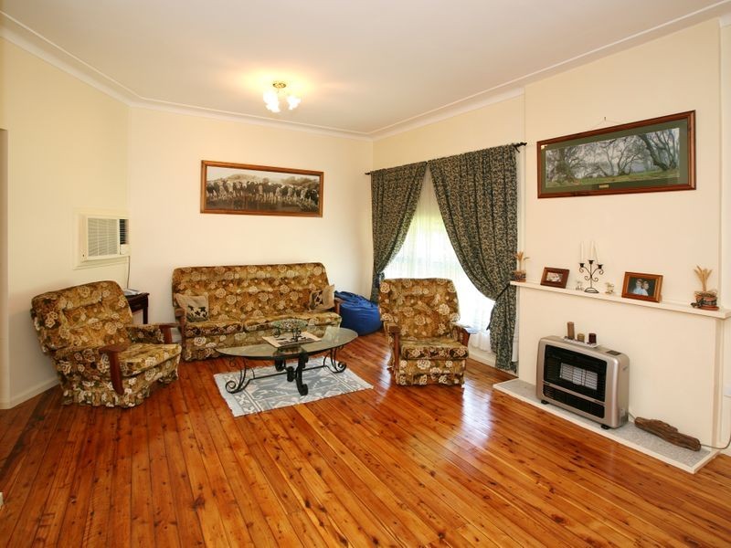 25 Montgomery Street, Ashmont NSW 2650