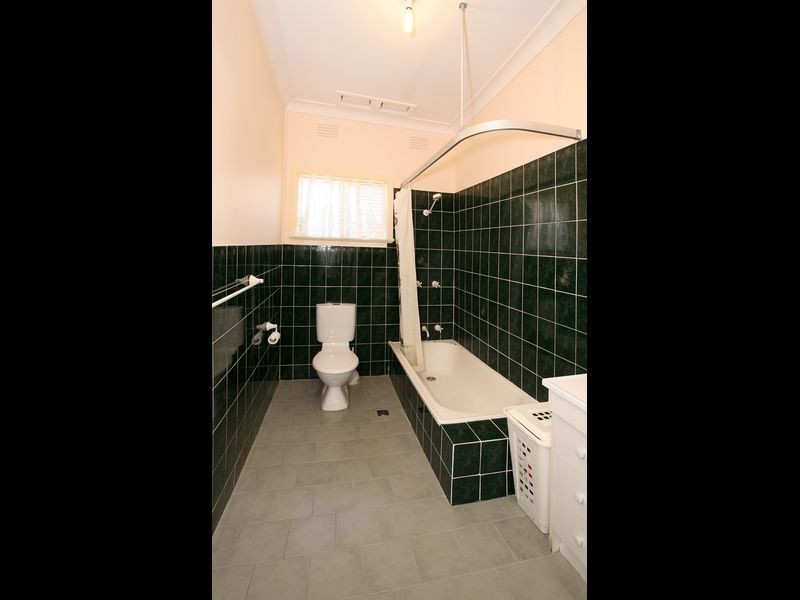 25 Montgomery Street, Ashmont NSW 2650