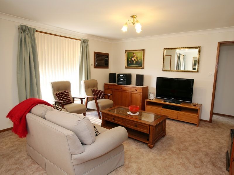 1/1 Roosevelt Avenue, Tolland NSW 2650