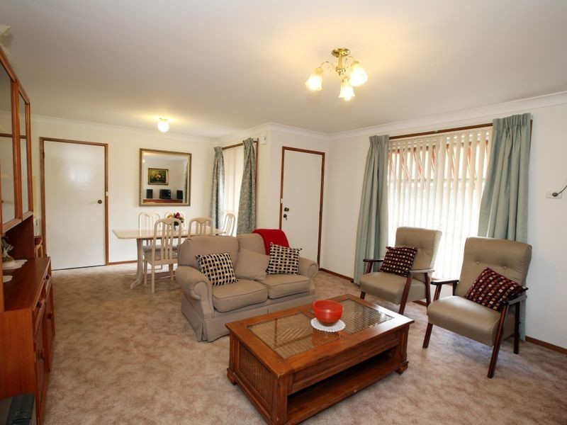 1/1 Roosevelt Avenue, Tolland NSW 2650