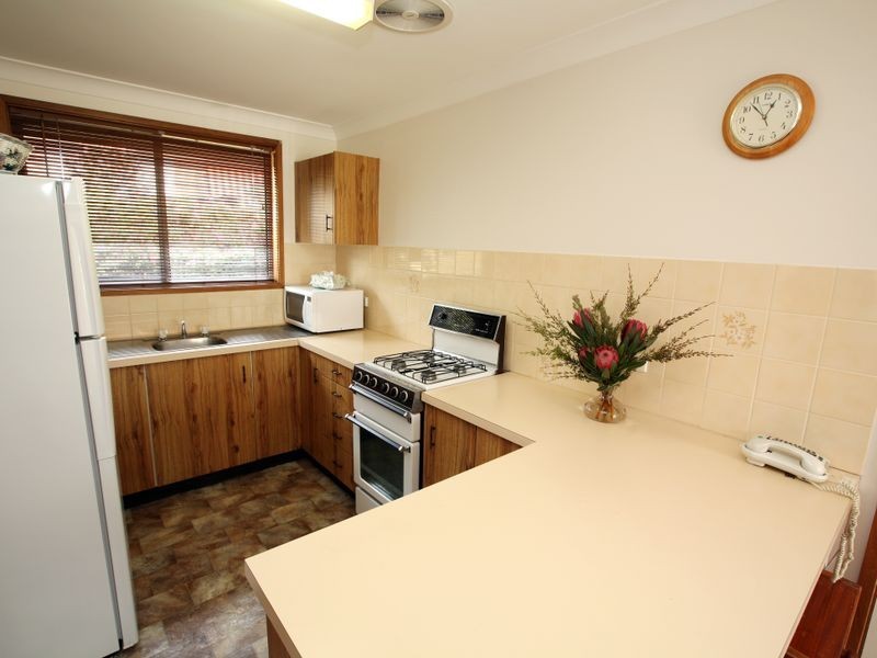 1/1 Roosevelt Avenue, Tolland NSW 2650