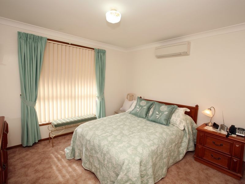 1/1 Roosevelt Avenue, Tolland NSW 2650