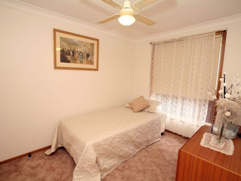 1/1 Roosevelt Avenue, Tolland NSW 2650