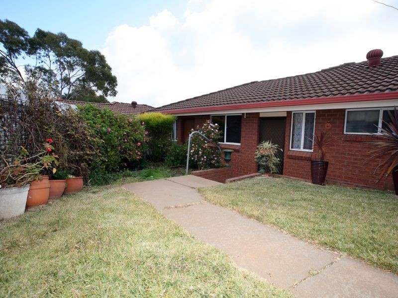 1/1 Roosevelt Avenue, Tolland NSW 2650