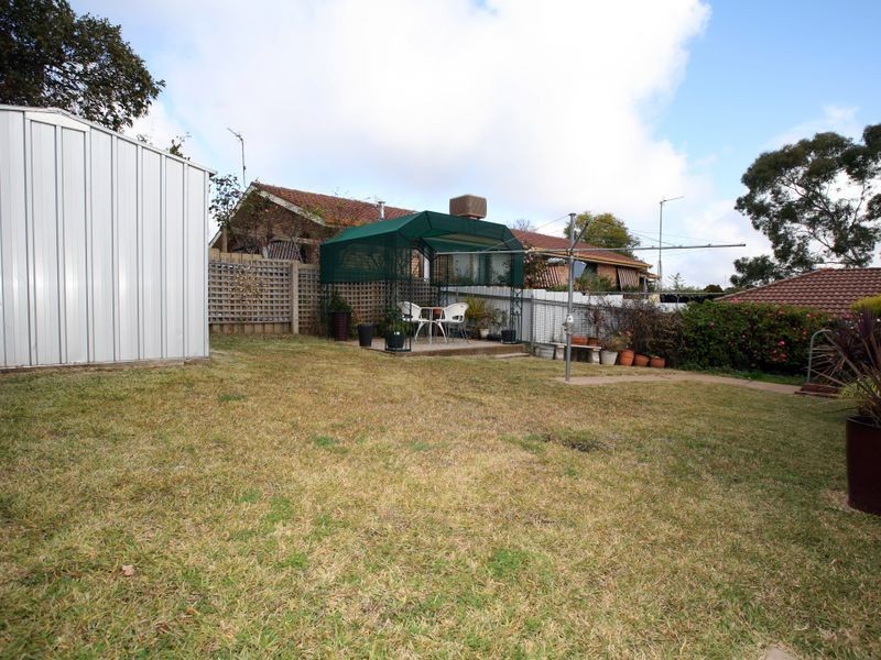 1/1 Roosevelt Avenue, Tolland NSW 2650